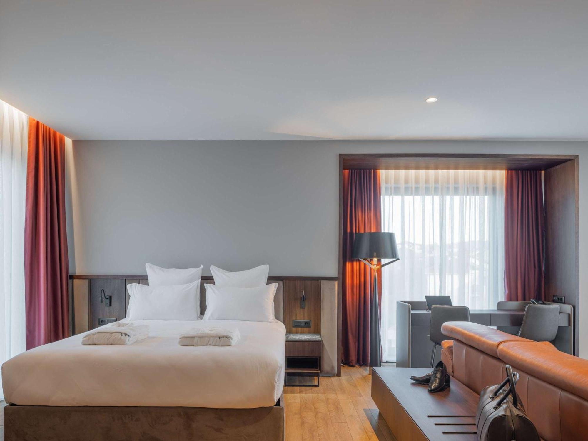 Mercure Prishtina City Pristina Exterior photo